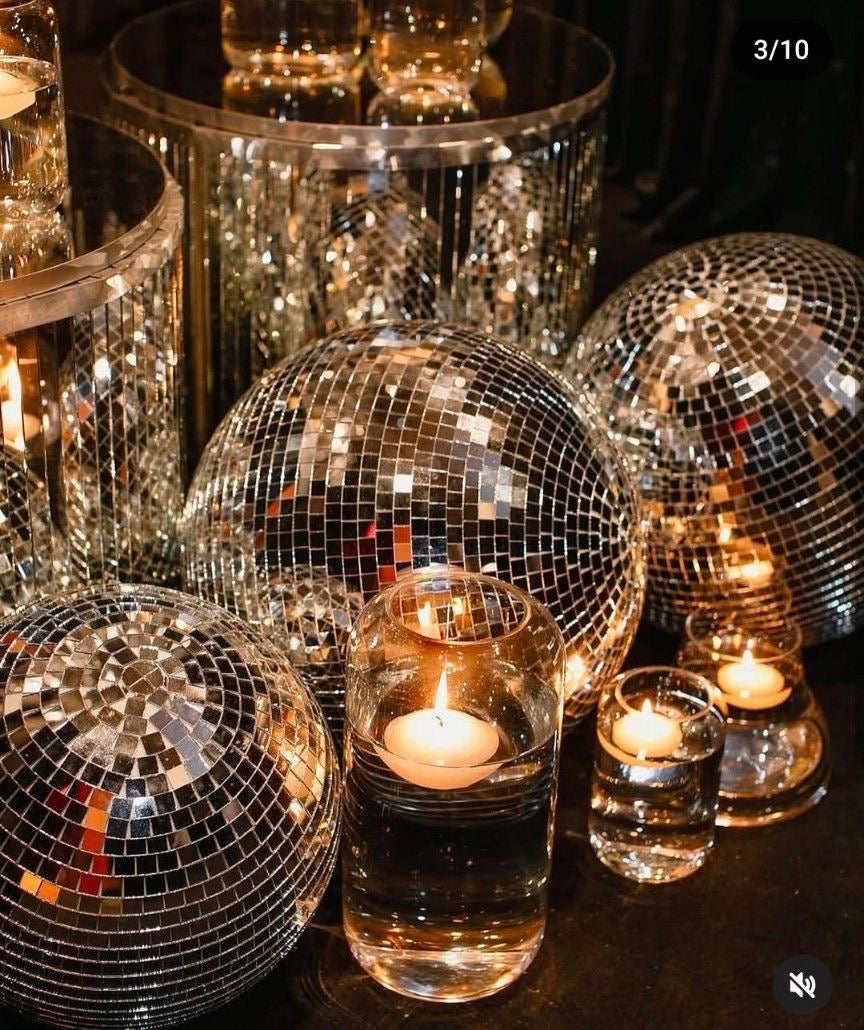 Her circle Christmas event